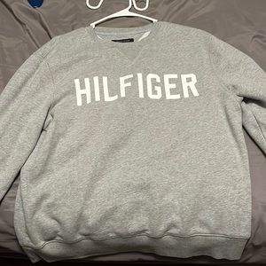 Tommy Hilfiger crewneck. Heather grey Large